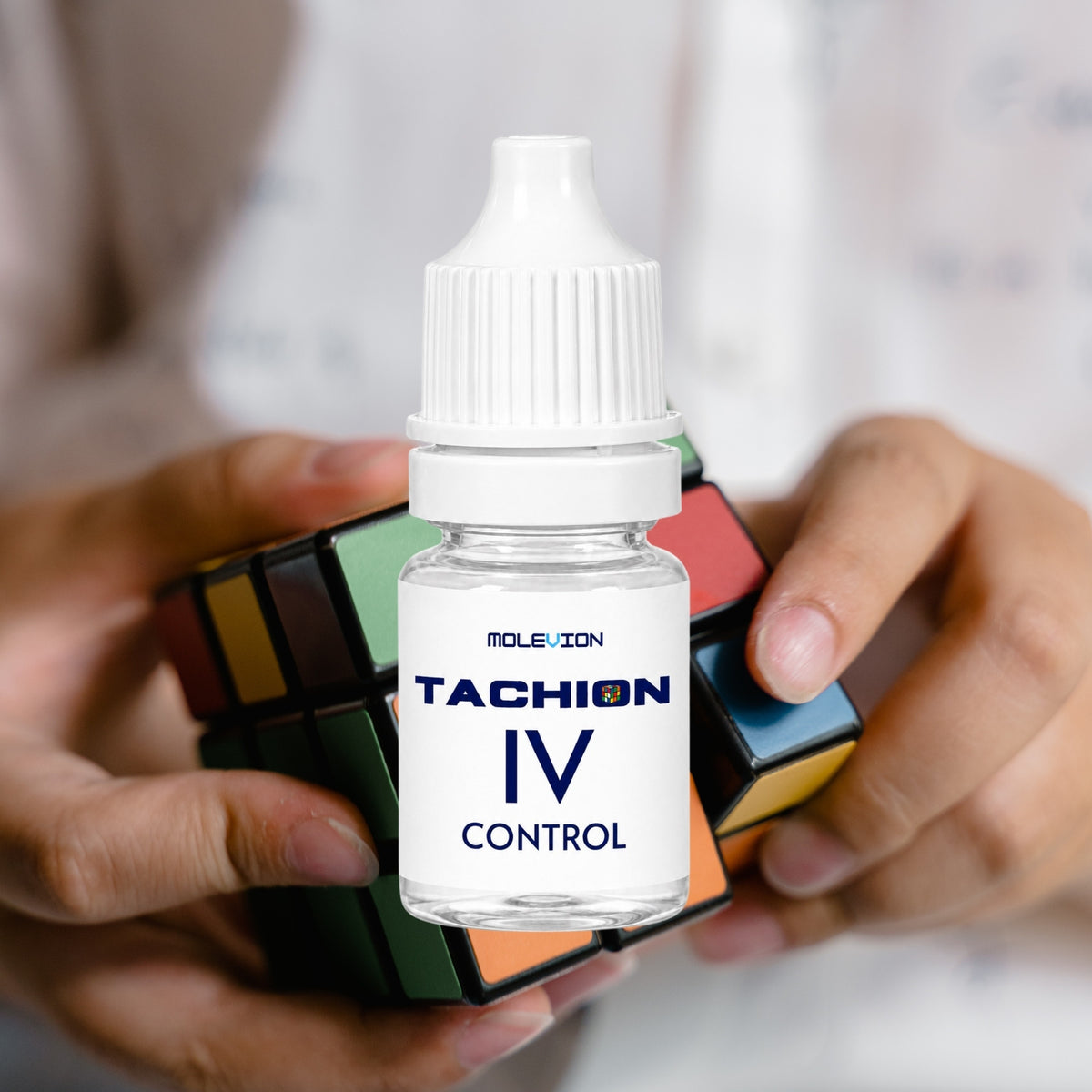 Molevion Tachion IV Control Speed Cube Lubricant 5ml – in hand